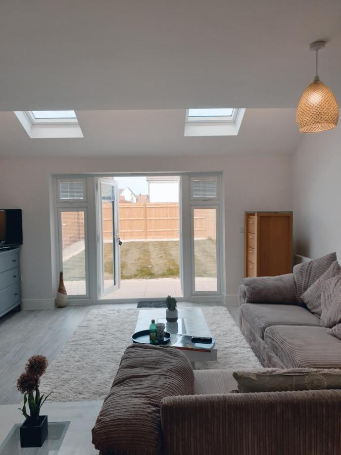 Coastal Retreat Bognor Villa Bersted Buitenkant foto