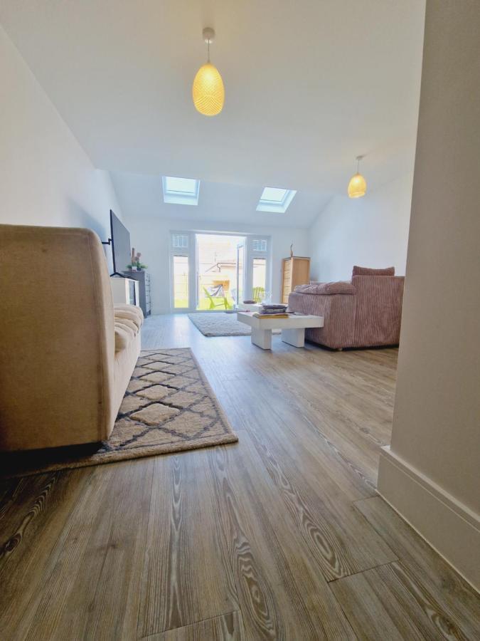 Coastal Retreat Bognor Villa Bersted Buitenkant foto
